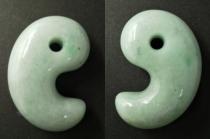 深い緑【糸魚川翡翠】　店内加工　大型勾玉　本翡翠　　勾玉　6