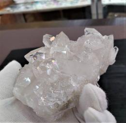 ①　【389g】美し透明感　トマスゴンサガ産　水晶クラスター